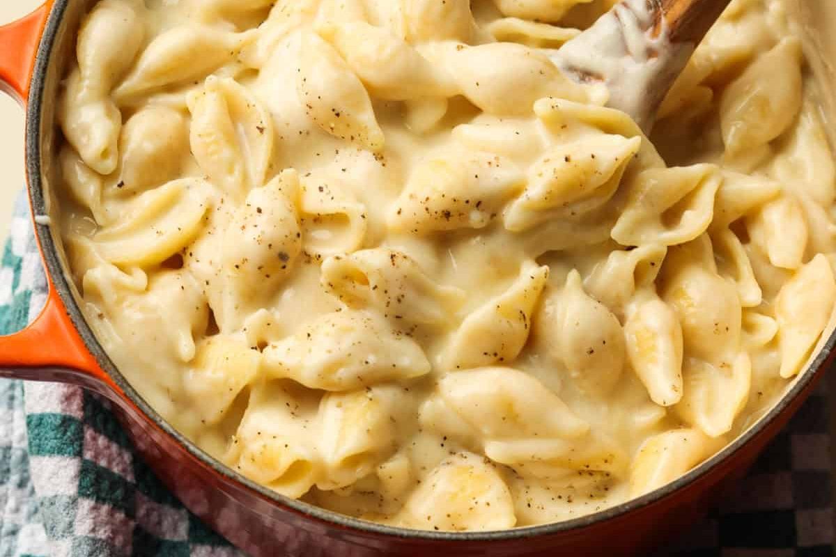 Easy One-Pot Homemade Mac & Cheese